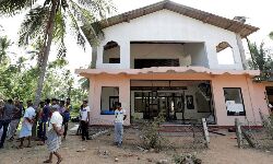 മുസ്ലിംകള്ക്കെതിരായ ആക്രമണം; ശ്രീലങ്കയില് രാജ്യവ്യാപക കര്ഫ്യൂ മുസ്ലിംകള്ക്കെതിരായ ആക്രമണം; ശ്രീലങ്കയില് രാജ്യവ്യാപക കര്ഫ്യൂ