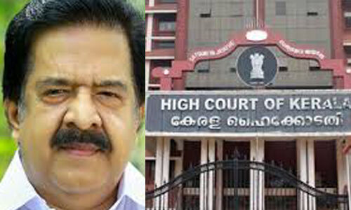 പോലിസിന്റെ പോസ്റ്റല് വോട്ട്: അട്ടിമറിയില് ഇടപെടണമെന്നാവശ്യപ്പെട്ട് രമേശ് ചെന്നിത്തല ഹൈക്കോടതിയില് പോലിസിന്റെ പോസ്റ്റല് വോട്ട്: അട്ടിമറിയില് ഇടപെടണമെന്നാവശ്യപ്പെട്ട് രമേശ് ചെന്നിത്തല ഹൈക്കോടതിയില്