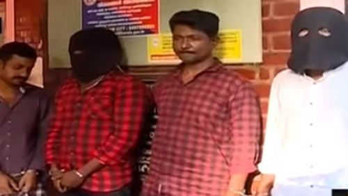 ഗുണ്ടാനേതാവിന്റെ ഭാര്യയെ കൂടെത്താമസിപ്പിച്ച യുവാവിന്റെ കൊലപാതകം: ഏഴു പ്രതികള്ക്കും ജീവപര്യന്തം ഗുണ്ടാനേതാവിന്റെ ഭാര്യയെ കൂടെത്താമസിപ്പിച്ച യുവാവിന്റെ കൊലപാതകം: ഏഴു പ്രതികള്ക്കും ജീവപര്യന്തം