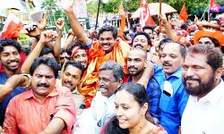 കോന്നിയിലെ അപ്രതീക്ഷിത തോല്‍വി; കോണ്‍ഗ്രസില്‍ പൊട്ടിത്തെറി