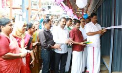 സാന്ത്വനത്തണലില്‍ ശുചിത്വകേന്ദ്രമൊരുങ്ങി; കുടയും ചെരിപ്പ് നന്നാക്കലും ഇനി ഹൈടെക്ക്