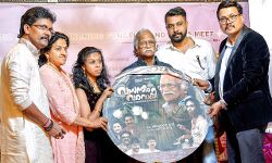 നവ്യയുടെ സംഗീത ആല്‍ബങ്ങള്‍ പുറത്തിറങ്ങി