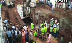 സമാന്തര തുരങ്കത്തിന്റെ നിര്‍മാണം പുരോഗമിക്കുന്നു; കുട്ടിയെ പുലര്‍ച്ചെയോടെ പുറത്തെത്തിക്കാനാവുമെന്ന് രക്ഷാപ്രവര്‍ത്തകര്‍