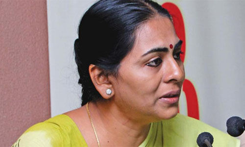 സൗമിനി ജെയിനെ മാറ്റും; കൊച്ചി കോര്പറേഷനില് സമ്പൂര്ണ അഴിച്ചുപണി സൗമിനി ജെയിനെ മാറ്റും; കൊച്ചി കോര്പറേഷനില് സമ്പൂര്ണ അഴിച്ചുപണി