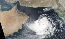 മഹാ ചുഴലിക്കാറ്റ് ലക്ഷദ്വീപ് തീരം കടന്നു; കേരളത്തില്‍ ഇന്നും ശക്തമായ മഴ തുടരും, മൂന്ന് ജില്ലകളില്‍ യെല്ലോ അലര്‍ട്ട്