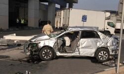 കാര്‍ ബഹുനില കെട്ടിടത്തില്‍ നിന്നും താഴേക്ക് പതിച്ചു ഡ്രൈവര്‍ തല്‍ക്ഷണം മരിച്ചു      കാര്‍ ബഹുനില കെട്ടിടത്തില്‍ നിന്നും താഴേക്ക് പതിച്ചു ഡ്രൈവര്‍ തല്‍ക്ഷണം മരിച്ചു