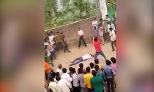 ഭാര്യയെ വെട്ടിക്കൊന്നയാളെ ജനക്കൂട്ടം തല്ലിക്കൊന്നു