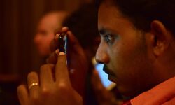 കാഴ്ച പരിമിതി നേടുന്നവര്‍ക്ക് ഉള്‍കാഴ്ചയ്ക്കായി 1000 സ്മാര്‍ട്ട് ഫോണുകള്‍