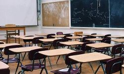 ഹോംവര്‍ക്ക് ചെയ്തില്ല; വിദ്യാര്‍ഥിയെ അധ്യാപിക  ഇരുമ്പു ദണ്ഡു കൊണ്ട് അടിച്ചു, കേസ്