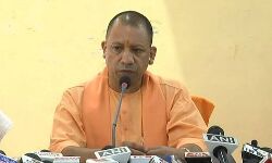 ഉത്തര്‍പ്രദേശില്‍ അഞ്ച് ഐഎഎസ് ഉദ്യോഗസ്ഥര്‍ക്ക് സ്ഥലംമാറ്റം