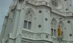 പാളയം സെന്റ് ജോസഫ് പള്ളിയിൽ സംഘർഷം