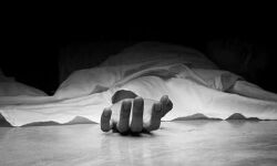 കോയമ്പത്തൂരില് റെയില് പാളത്തിലിരുന്ന നാല് എന്ജിനീയറിങ് വിദ്യാര്ഥികള് ട്രെയിന്തട്ടി മരിച്ചു കോയമ്പത്തൂരില് റെയില് പാളത്തിലിരുന്ന നാല് എന്ജിനീയറിങ് വിദ്യാര്ഥികള് ട്രെയിന്തട്ടി മരിച്ചു