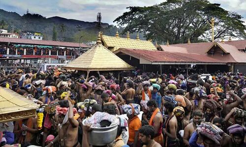 ശബരിമലയില്‍ പ്രവേശിക്കാന്‍ ഓണ്‍ലൈനില്‍ രജിസ്റ്റര്‍ ചെയ്തത് 36 സ്ത്രീകള്‍