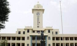 കേരള സര്‍വകലാശാല മോഡറേഷന്‍ ക്രമക്കേട്: ക്രൈംബ്രാഞ്ച് അന്വേഷണമാവശ്യപ്പെട്ട് രജിസ്ട്രാര്‍ ഡിജിപിക്ക് കത്ത് നല്‍കി