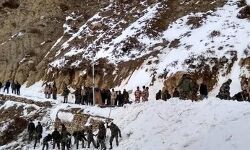 സിയാച്ചിനില്‍ മഞ്ഞിടിച്ചില്‍; നാല് സൈനികരടക്കം ആറ് മരണം