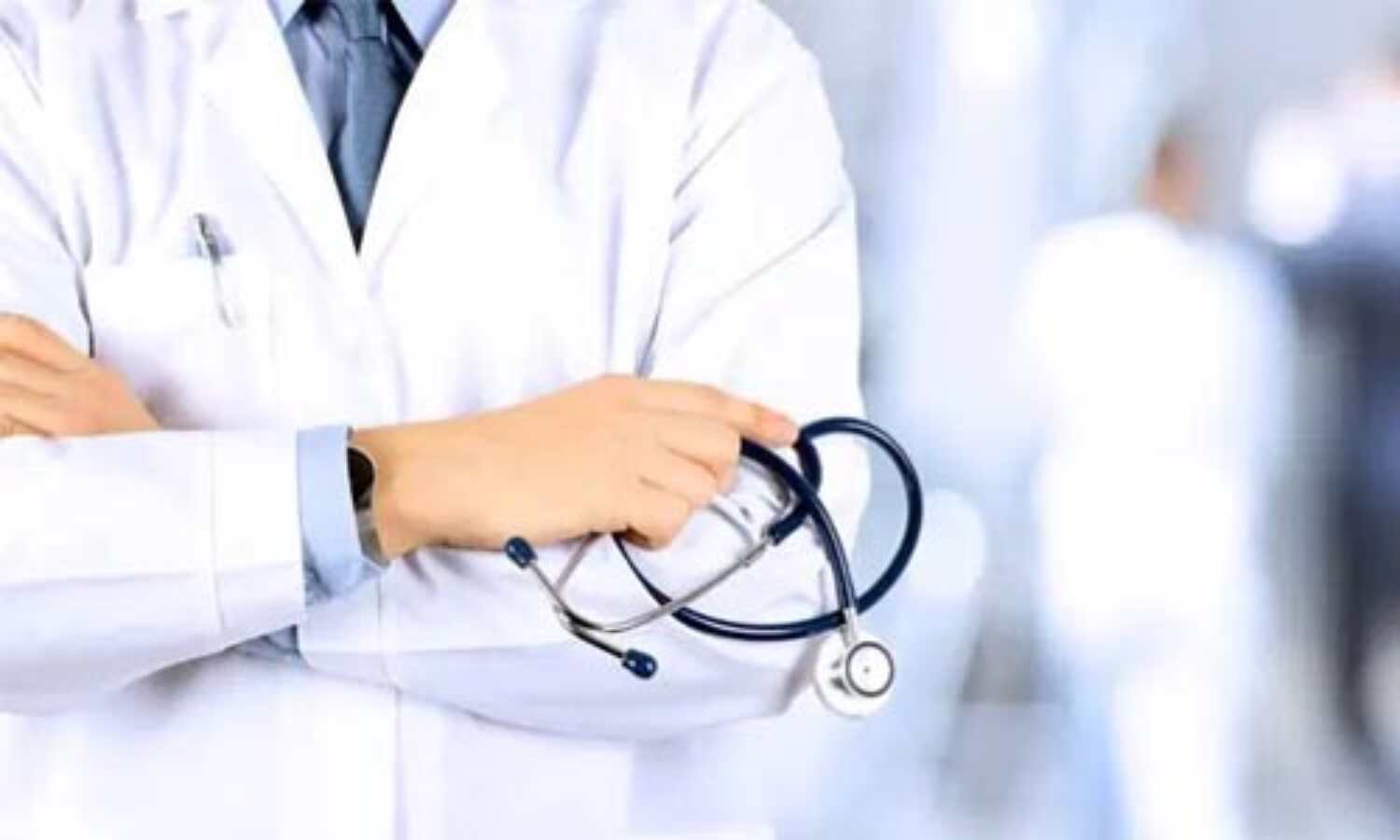 കൈക്കൂലി വാങ്ങുന്നതിനിടെ സര്ക്കാര് ഡോക്ടര്മാര് വിജിലന്സ് പിടിയില് കൈക്കൂലി വാങ്ങുന്നതിനിടെ സര്ക്കാര് ഡോക്ടര്മാര് വിജിലന്സ് പിടിയില്