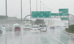 യുഎഇയില്‍ കനത്ത മഴ; ഇന്ന് വിദ്യാലയങ്ങള്‍ക്ക് അവധി