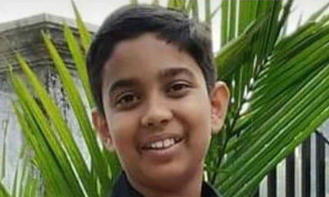 സ്‌കൂളില്‍ ക്രിക്കറ്റ് കളിക്കുന്നതിനിടെ തെറിച്ച ബാറ്റ് തലയില്‍ തട്ടി വിദ്യാര്‍ഥി മരിച്ചു