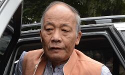 മണിപ്പൂര്‍ മുന്‍ മുഖ്യമന്ത്രിയുടെ വീട്ടില്‍ റെയ്ഡ്: 26 ലക്ഷത്തിന്റെ നിരോധിത നോട്ടുകള്‍ പിടിച്ചെടുത്തു