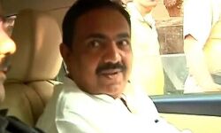 മഹാരാഷ്ട്ര: ശരത്പവാറുമായി ബിജെപി എംപി കൂടിക്കാഴ്ച്ച നടത്തി