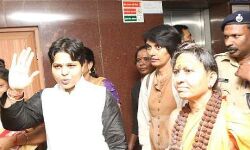 ശബരിമല ദര്‍ശനം നടത്താതെ തൃപ്തി ദേശായിയും സംഘവും മടങ്ങി