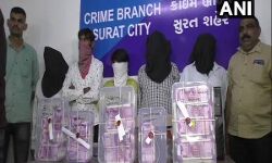 ഒരു കോടി രൂപയുടെ കള്ളനോട്ടുമായി ക്ഷേത്ര  പൂജാരി ഉള്‍പ്പെടെ അഞ്ചു പേര്‍ അറസ്റ്റില്‍;  കള്ളനോട്ട് അടിച്ചത് ക്ഷേത്രത്തില്‍ വച്ച്