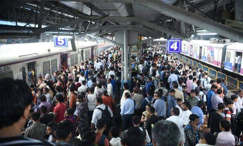 പ്ലാറ്റ് ഫോം ടിക്കറ്റിലൂടെയും, പരസ്യങ്ങളിലൂടെയും റയില്‍വേ നേടിയത് 370 കോടിയെന്ന് കേന്ദ്രം