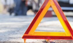 തൃശൂരില്‍ സ്‌കൂട്ടറില്‍ അജ്ഞാതവാഹനമിടിച്ച് രണ്ട് മരണം