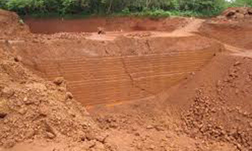 കാടാമ്പുഴ ചെങ്കല്‍ ക്വാറിയില്‍ അപകടം. രണ്ട് ഇതര സംസ്ഥാന തൊഴിലാളികള്‍ കൊല്ലപ്പെട്ടു