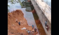 പഴശ്ശി ഡാമിനു സമീപം മണ്ണിടിച്ചില്‍; അപകടത്തില്‍പ്പെട്ട ഇതരസംസ്ഥാന തൊഴിലാളികളെ രക്ഷപ്പെടുത്തി (വീഡിയോ)