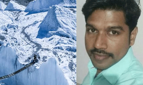 സിയാച്ചിനില് മഞ്ഞുമല ഇടിഞ്ഞ് വീണ് മലയാളി സൈനികന് മരിച്ചു സിയാച്ചിനില് മഞ്ഞുമല ഇടിഞ്ഞ് വീണ് മലയാളി സൈനികന് മരിച്ചു