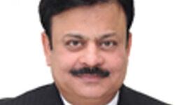 ബിശ്വനാഥ് സിന്‍ഹക്കെതിരെ ഗുരുതര ആരോപണങ്ങൾ; കേസെടുക്കണമെന്ന് കോൺഗ്രസ്