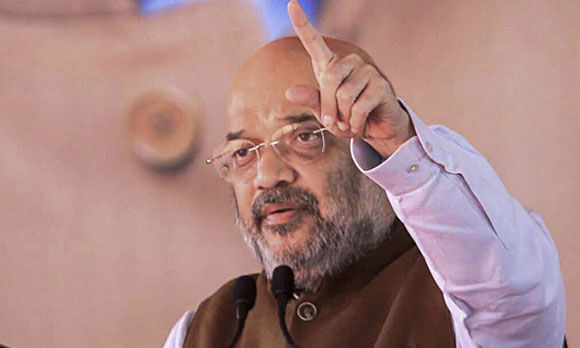 പൗരത്വ ബില്ലിനെതിരേ പ്രതിഷേധം കനത്തു; അമിത് ഷാ ഷില്ലോങ് സന്ദര്ശനം റദ്ദാക്കി പൗരത്വ ബില്ലിനെതിരേ പ്രതിഷേധം കനത്തു; അമിത് ഷാ ഷില്ലോങ് സന്ദര്ശനം റദ്ദാക്കി