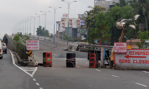 പാലാരിവട്ടം മേല്‍പാലത്തിലെ ഭാര പരിശോധന: സര്‍ക്കാരിന്റെ ഹരജി തള്ളി; എത്രയും പെട്ടെന്ന് ഭാരപരിശോധന നടത്തി റിപോര്‍ട്ട് സമര്‍പ്പിക്കണമെന്ന് ഹൈക്കോടതി