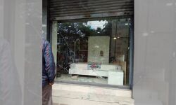 മീഞ്ചന്തയില്‍ 15 ഓളം കടകള്‍ കുത്തിത്തുറന്ന് മോഷണം