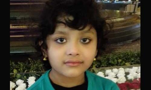 ദുരൂഹസാഹചര്യത്തില് മരിച്ച ബാലികയുടെ മൃതദേഹം നാളെ നാട്ടിലേക്ക് കൊണ്ടുപോവും ദുരൂഹസാഹചര്യത്തില് മരിച്ച ബാലികയുടെ മൃതദേഹം നാളെ നാട്ടിലേക്ക് കൊണ്ടുപോവും