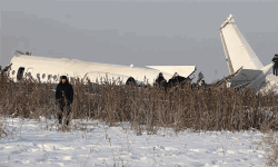 കസാഖിസ്ഥാനില്‍ 100 പേരുമായി യാത്രാവിമാനം തകര്‍ന്നു, 14 പേര്‍ മരിച്ചതായി റിപ്പോര്‍ട്ട്