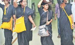 ശബരിമലയില്‍ ട്രാന്‍സ്ജെന്‍ഡര്‍ തീര്‍ത്ഥാടകരെ തടഞ്ഞതായി പരാതി