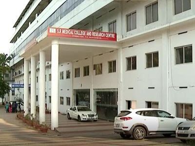 വര്ക്കല എസ്ആര് മെഡിക്കല് കോളജിന്റെ പ്രവര്ത്തനാനുമതി റദ്ദാക്കാൻ നിർദേശം വര്ക്കല എസ്ആര് മെഡിക്കല് കോളജിന്റെ പ്രവര്ത്തനാനുമതി റദ്ദാക്കാൻ നിർദേശം