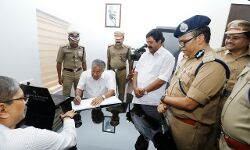 തമ്പാനൂര്‍ പോലിസ് സ്റ്റേഷന്‍റെ പുതിയ കെട്ടിടം മുഖ്യമന്ത്രി ഉദ്ഘാടനം ചെയ്തു