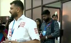 ലോക കേരളസഭയിൽ പൗരത്വ നിയമ ഭേദഗതിക്കെതിരെ വേറിട്ട പ്രതിഷേധം