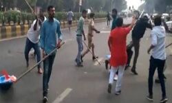 ഗുജറാത്തില്‍ എബിവിപി-എന്‍എസ്‌യുഐ പ്രവര്‍ത്തകര്‍ ഏറ്റുമുട്ടി; എന്‍എസ്‌യുഐ ജനറല്‍ സെക്രട്ടറി ഉള്‍പ്പെടെ 10 പേര്‍ക്ക് പരിക്ക് (വീഡിയോ)