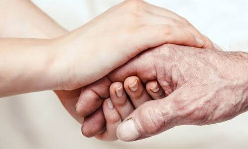 അന്തസ്സുറ്റ പരിചരണം വീടുകളില്‍ തന്നെ എന്ന സന്ദേശവുമായി മലപ്പുറത്ത്‌   പാലിയേറ്റീവ് കെയര്‍ ദിനം ആചരിച്ചു