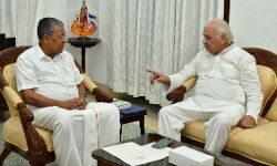 മന്ത്രിസഭാ രൂപീകരണം; മുഖ്യമന്ത്രി ഗവര്‍ണറെ സന്ദര്‍ശിച്ചു