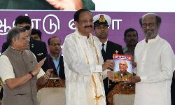 പെരിയാറിനെതിരേ പരാമര്‍ശം: രജനികാന്തിനെതിരേ നടപടി ആവശ്യപ്പെട്ട് പോലിസില്‍ പരാതി