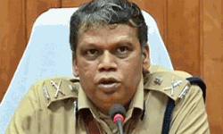 മാവോവാദികള് ആയുധം വെച്ച് കീഴടങ്ങണം: ഡിജിപി മാവോവാദികള് ആയുധം വെച്ച് കീഴടങ്ങണം: ഡിജിപി