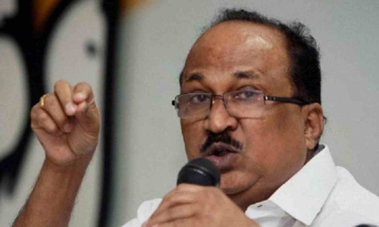 കെ വി തോമസിനെ കോണ്ഗ്രസില്നിന്ന് പുറത്താക്കി കെ വി തോമസിനെ കോണ്ഗ്രസില്നിന്ന് പുറത്താക്കി