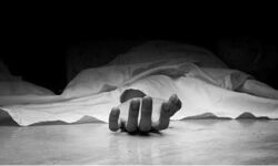 ഇടുക്കിയില് മൂന്നംഗ കുടുംബം മരിച്ച നിലയില് ഇടുക്കിയില് മൂന്നംഗ കുടുംബം മരിച്ച നിലയില്