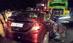 കാറും ലോറിയും കൂട്ടിയിടിച്ച് ഒരു കുടുംബത്തിലെ അഞ്ചുപേര്‍ മരിച്ചു