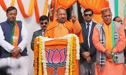 തീവ്രവാദികള്‍ക്ക് ബിരിയാണിയല്ല; വെടിയുണ്ട തന്നെയാണ് കൊടുക്കുന്നതെന്ന് യോഗി ആദിത്യനാഥ്